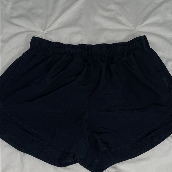 Nike Women's Black Athletic Shorts - Picture 1 of 4